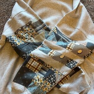 BNWT Abercrombie & Fitch Light Gray Pullover Hoodie With Patchwork Sleeves